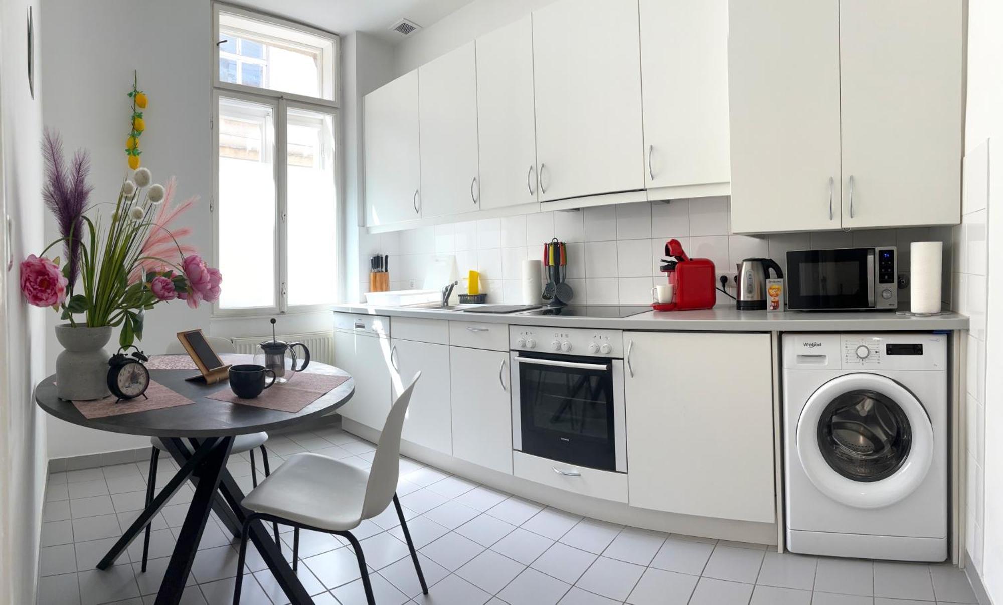 Central Mariahilfer Apartment 5 Min To The Schoenbrunn Palace And City Shopping Center Vídeň Exteriér fotografie