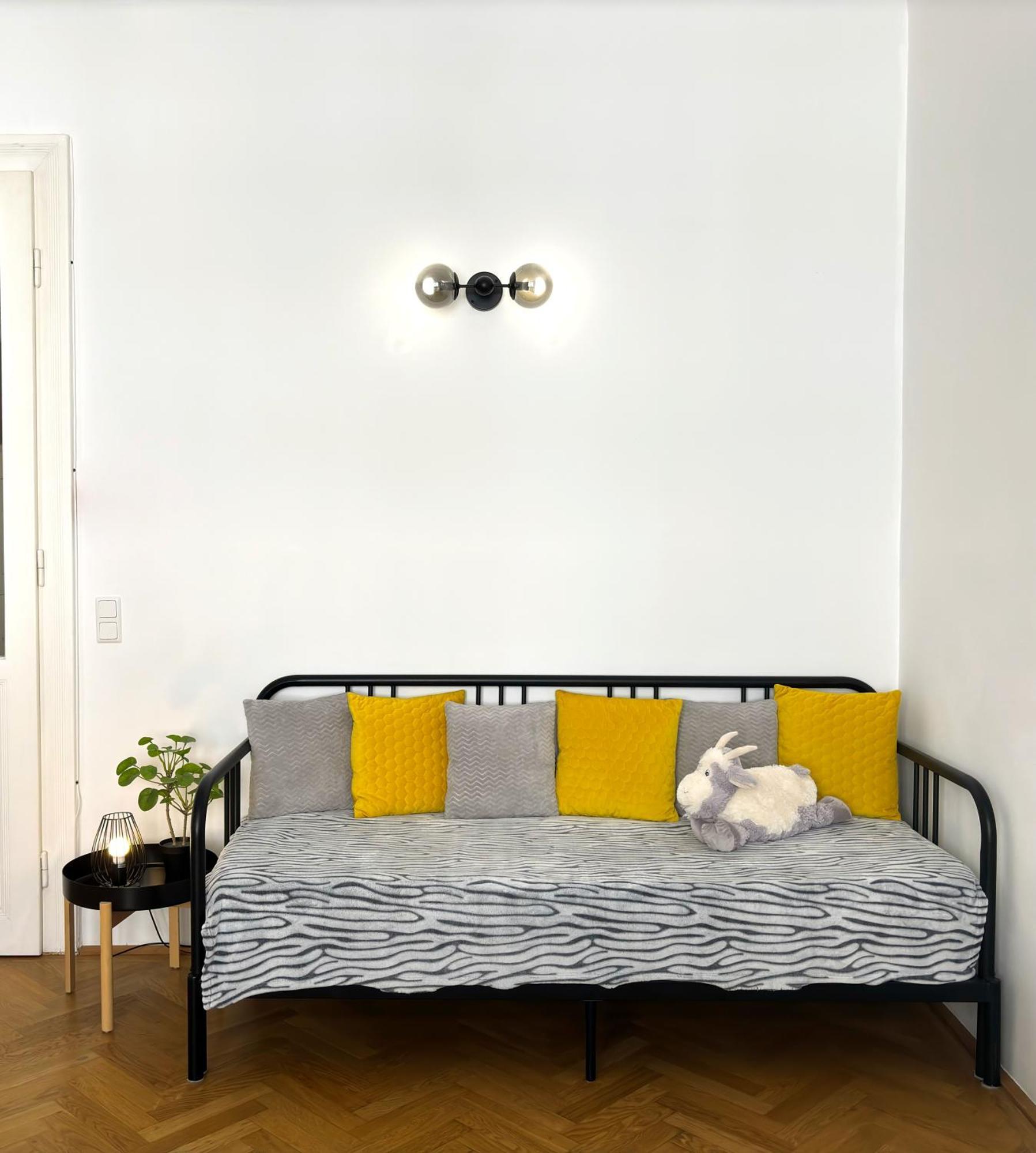 Central Mariahilfer Apartment 5 Min To The Schoenbrunn Palace And City Shopping Center Vídeň Exteriér fotografie