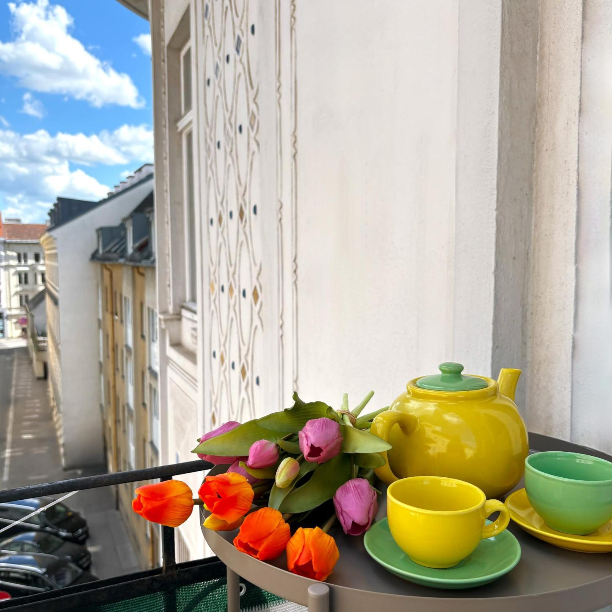 Central Mariahilfer Apartment 5 Min To The Schoenbrunn Palace And City Shopping Center Vídeň Exteriér fotografie